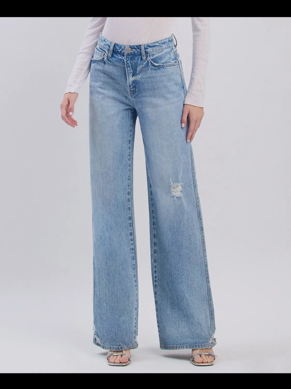 VERVET BY FLYING MONKEY Light Blue Wide Leg Distressed Jeans
Inseam 32